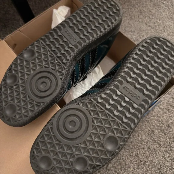 Adidas Samba - Dark Green and Black Sneakers - Picture 5 of 8